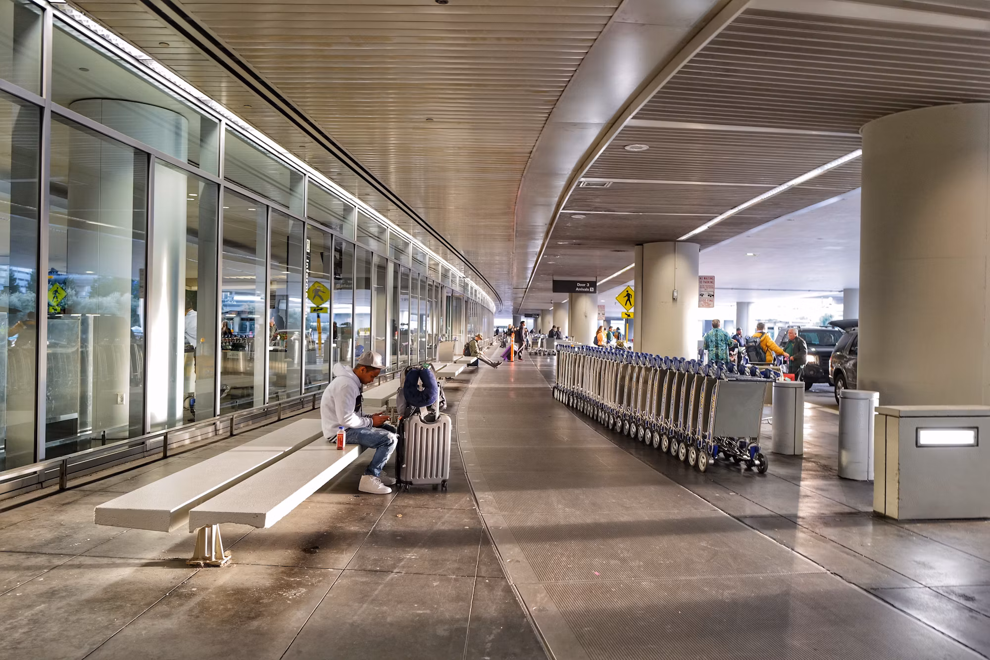 Navigating the Skies: The Role of Hub Airports in Global Connectivity