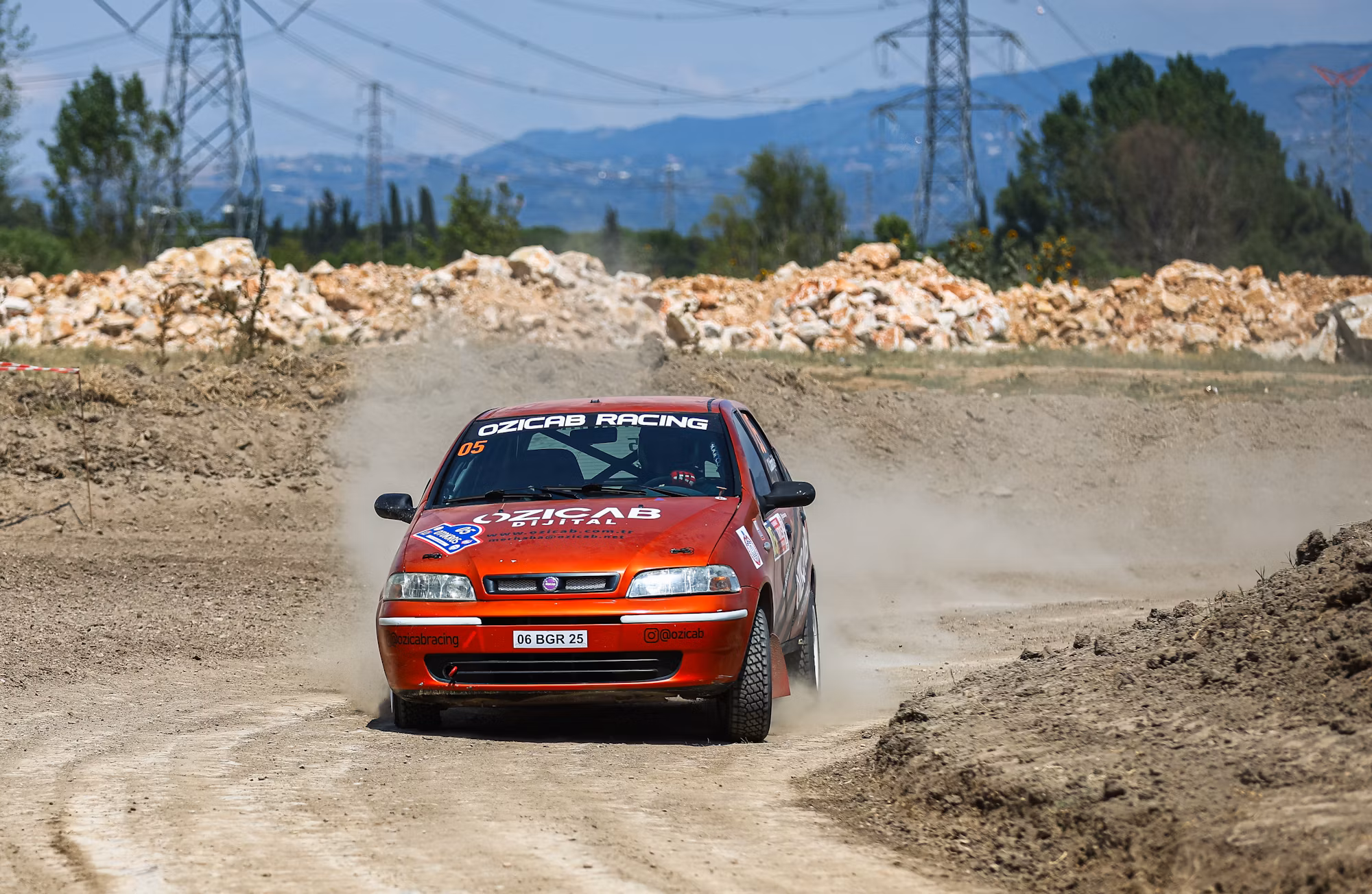 Mastering Off-Roading: The Essential Guide to Terrain, Vehicles, and Skills